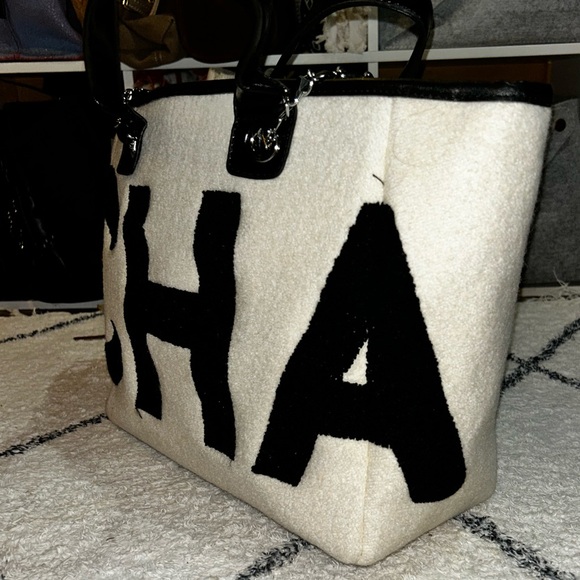 Deauville style Black and White Tote Bag - Picture 7 of 8